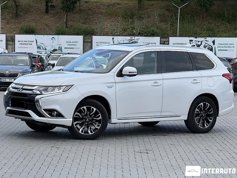 2015 Mitsubishi Outlander — Miniatură 2