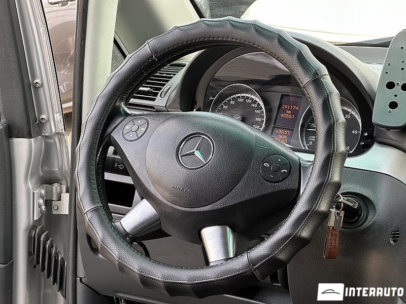 2011 Mercedes Vito — Miniatură 7