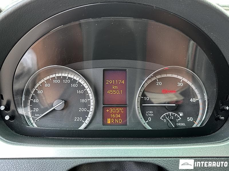 2011 Mercedes Vito — Miniatură 8