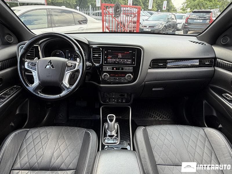 2019 Mitsubishi Outlander — Miniatură 8