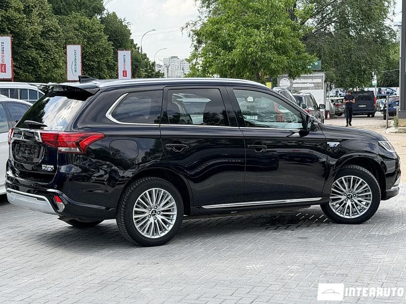 2019 Mitsubishi Outlander — Miniatură 4