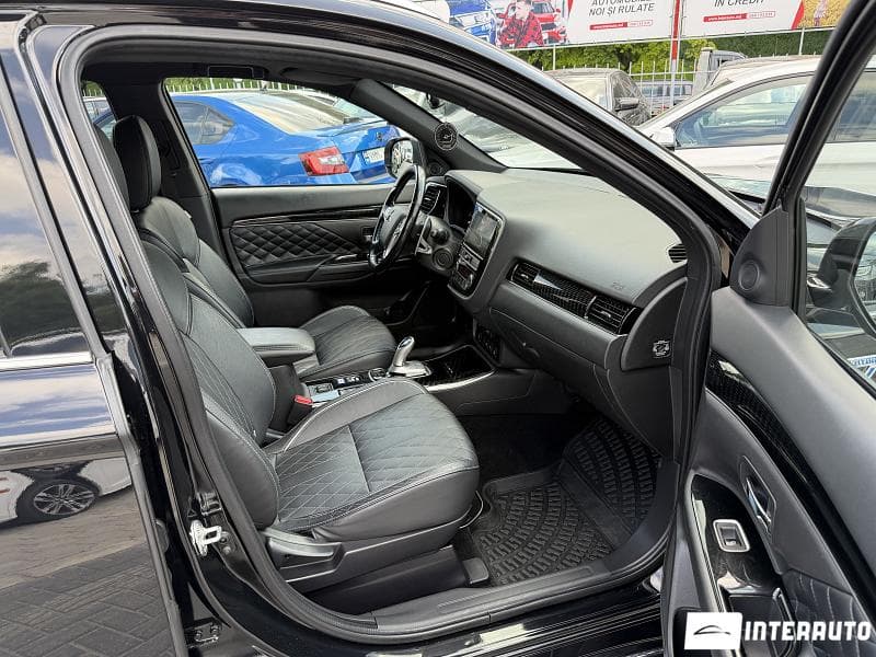2019 Mitsubishi Outlander — Miniatură 5