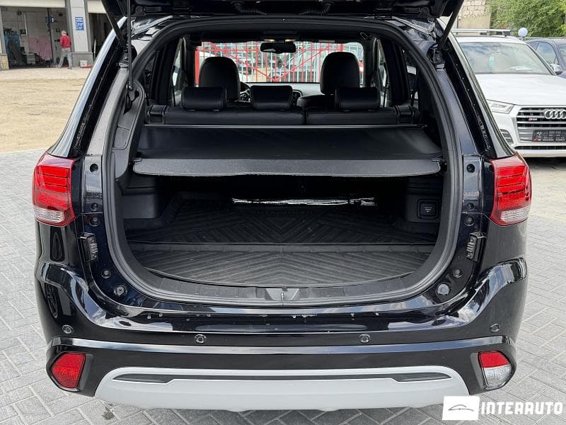 2019 Mitsubishi Outlander — Miniatură 19