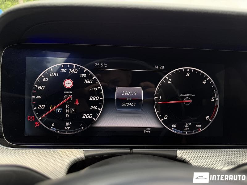 2017 Mercedes E 200 — Miniatură 10
