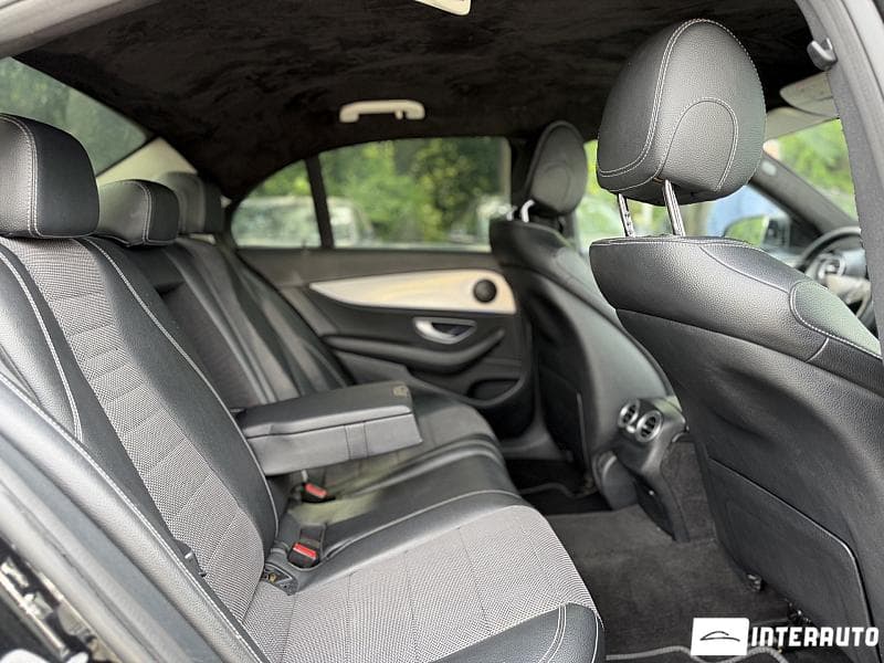 2017 Mercedes E 200 — Miniatură 15