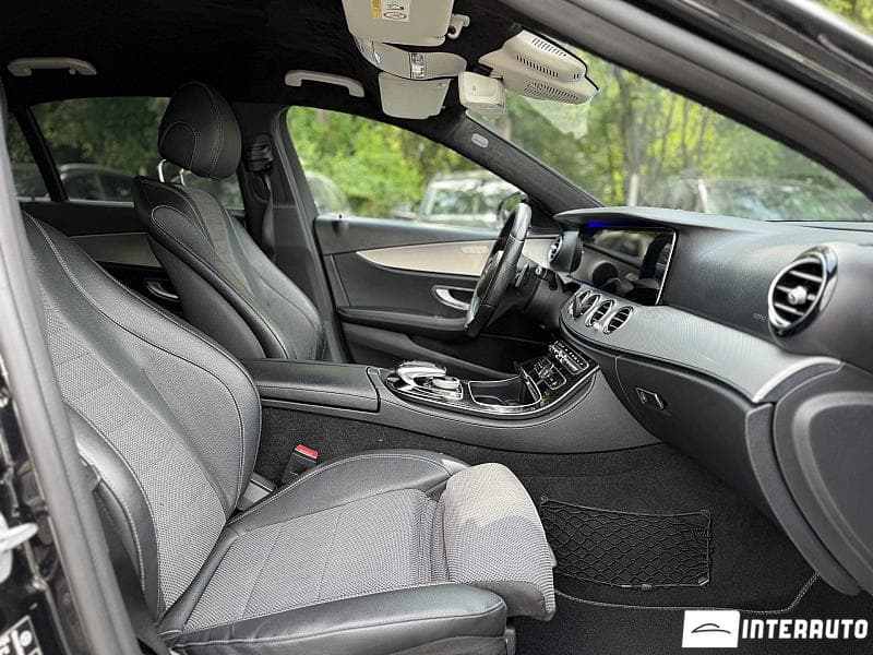 2017 Mercedes E 200 — Miniatură 16