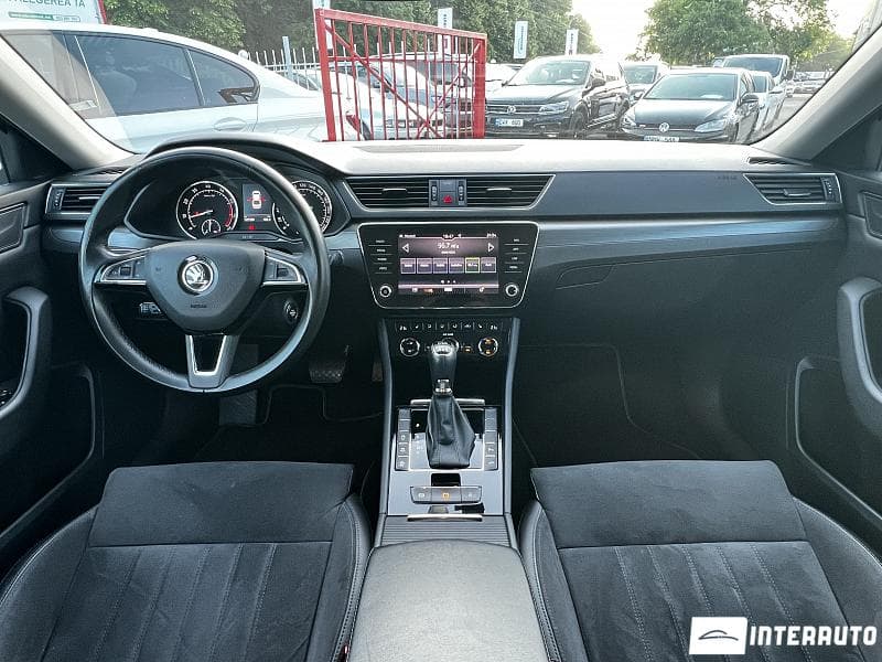 2017 Skoda Superb — Miniatură 10