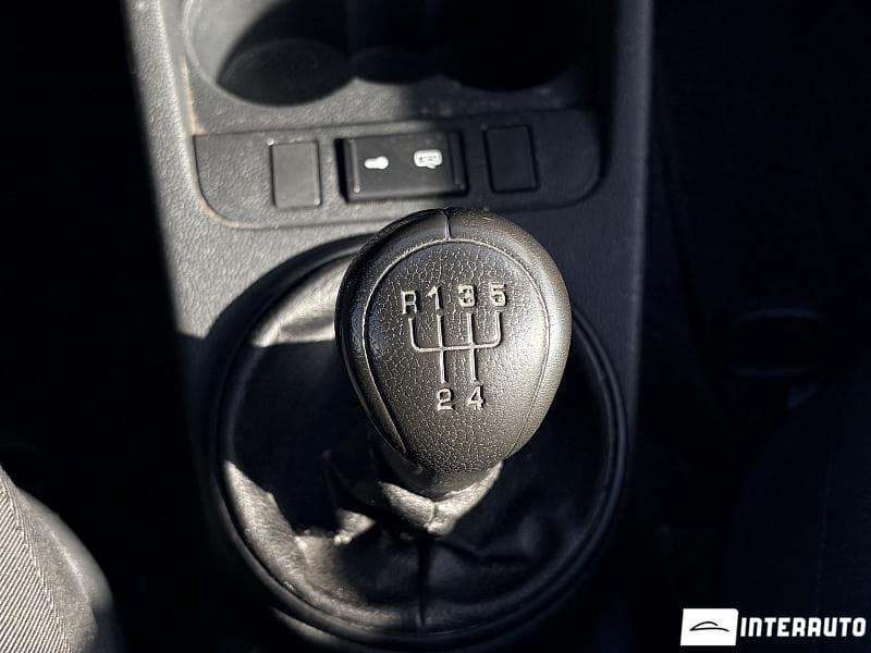 2010 Skoda Fabia — Miniatură 10