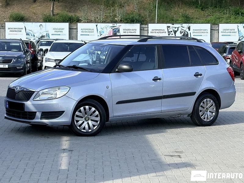 2010 Skoda Fabia — Miniatură 2