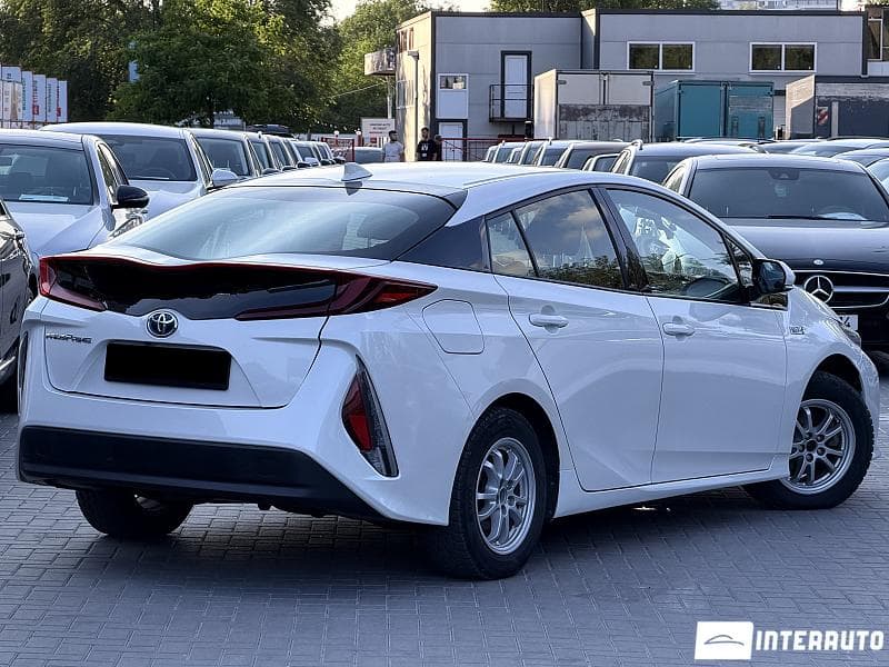 2017 Toyota Prius — Miniatură 3
