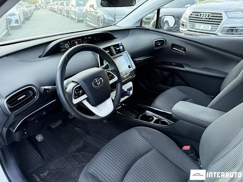 2017 Toyota Prius — Miniatură 5