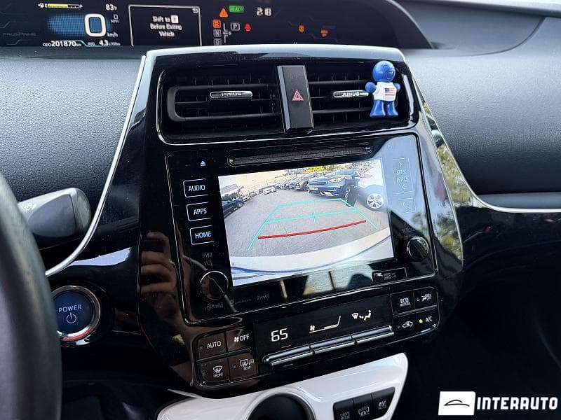 2017 Toyota Prius — Miniatură 10
