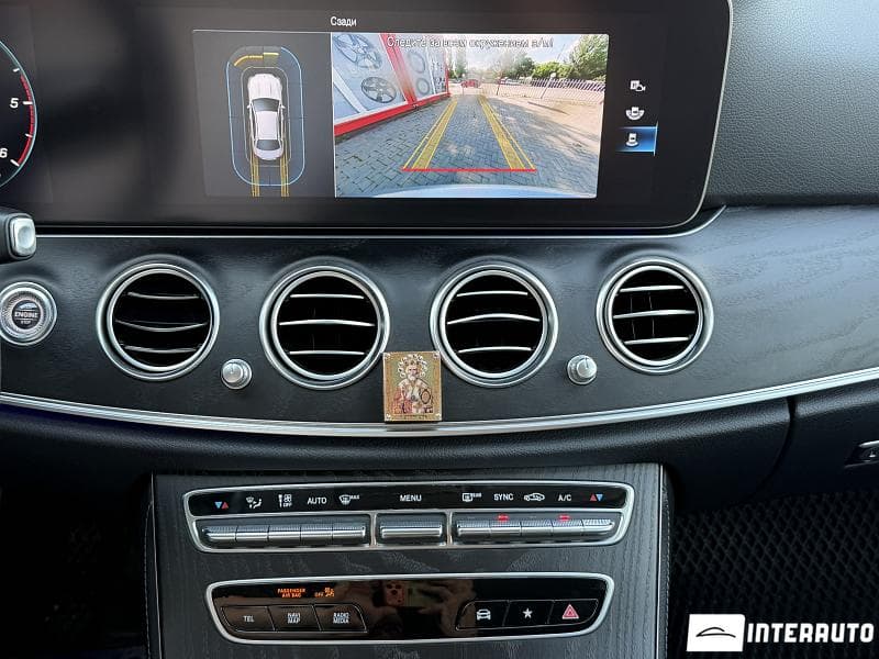2022 Mercedes E 220 — Miniatură 16