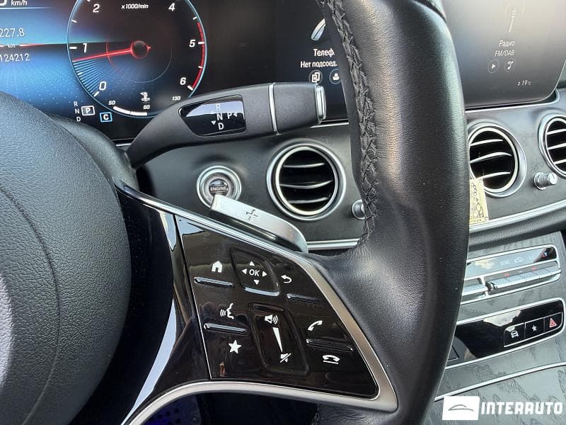 2022 Mercedes E 220 — Miniatură 14