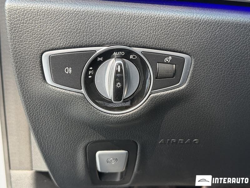 2022 Mercedes E 220 — Miniatură 10