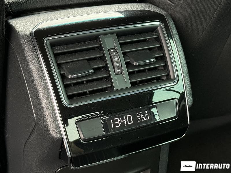 2016 Skoda Superb — Miniatură 18