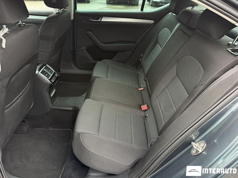 2016 Skoda Superb — Miniatură 17