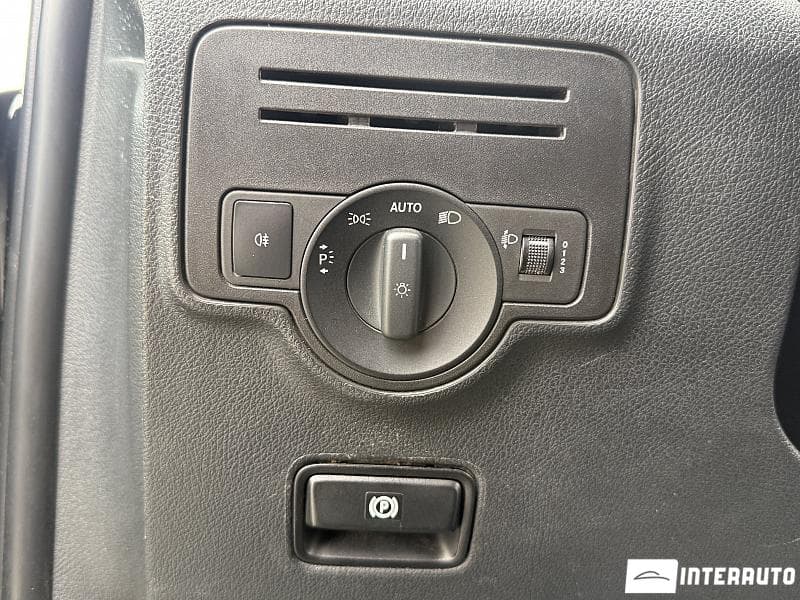 2015 Mercedes Vito — Miniatură 15