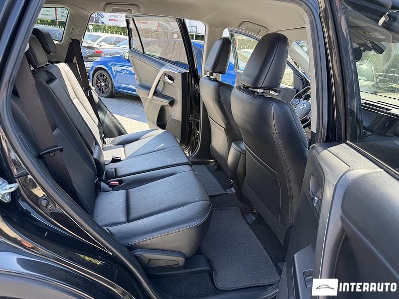 2017 Toyota Rav-4 — Miniatură 16