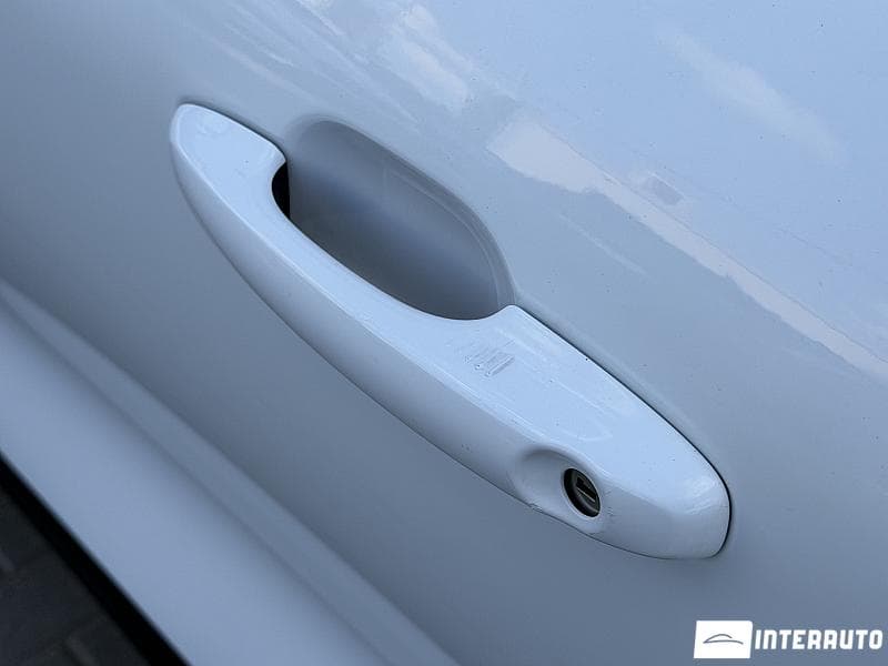 2022 Ford Kuga — Miniatură 6