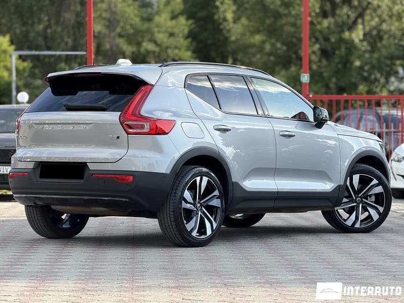 2023 Volvo XC 40 — Miniatură 2