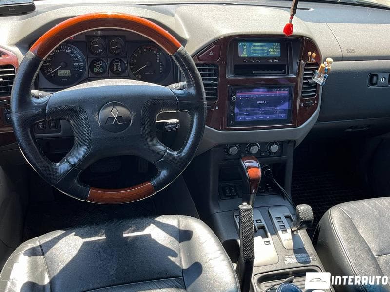 2006 Mitsubishi Pajero — Miniatură 8