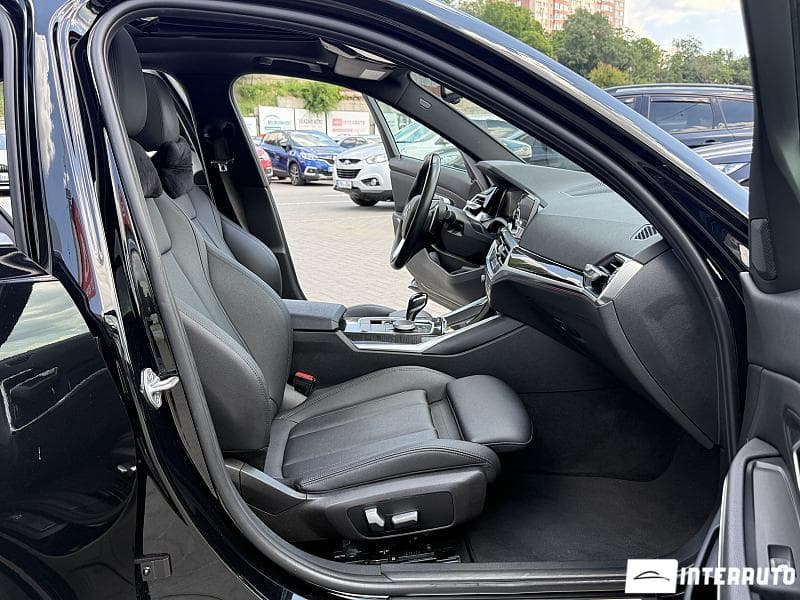 2021 BMW 330 — Miniatură 16