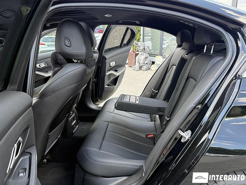 2021 BMW 330 — Miniatură 12