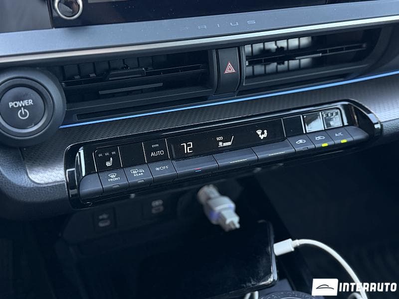 2024 Toyota Prius — Miniatură 15