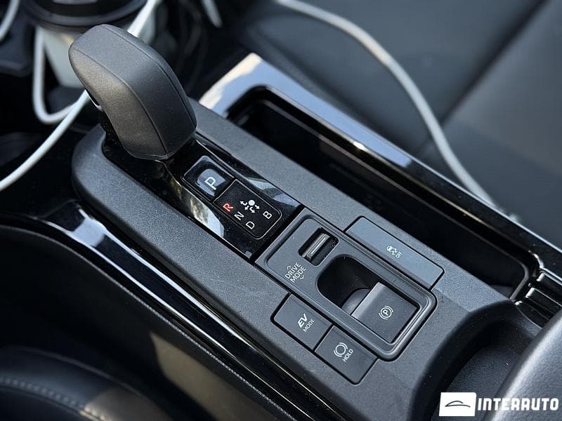 2024 Toyota Prius — Miniatură 16