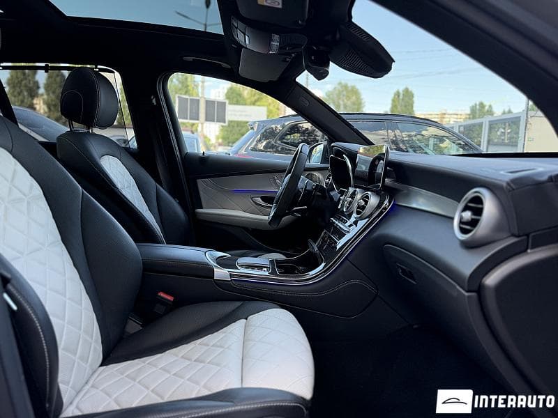 2020 Mercedes GLC 43 AMG — Miniatură 22