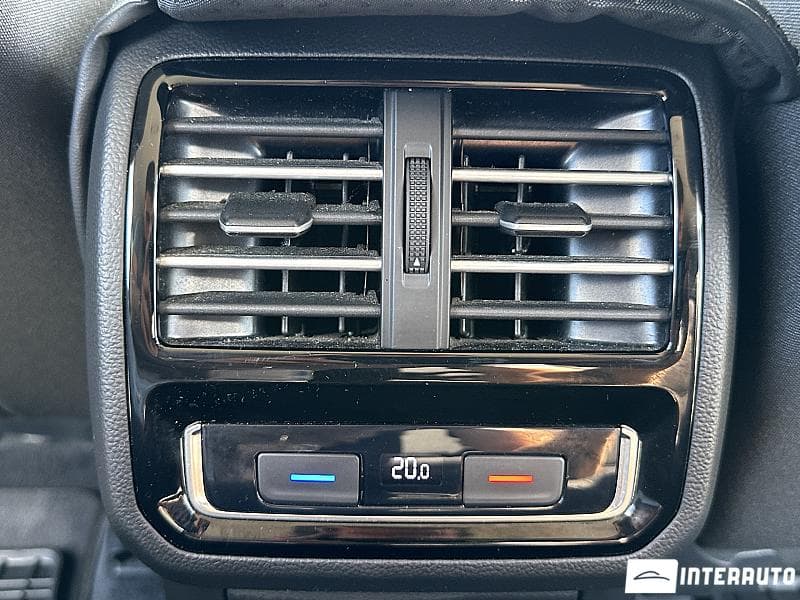 2016 Volkswagen Passat — Miniatură 18