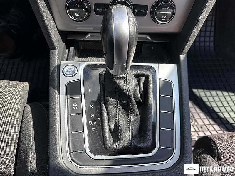2016 Volkswagen Passat — Miniatură 12