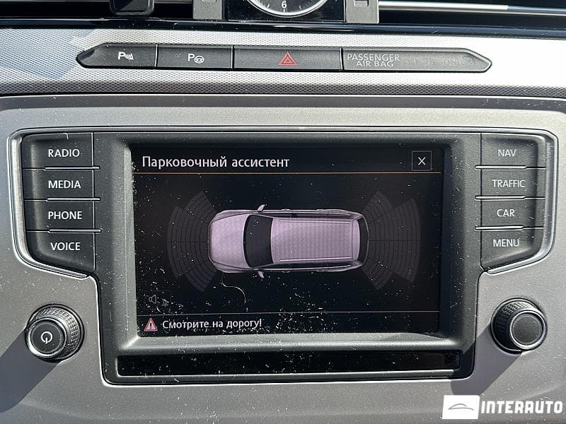 2016 Volkswagen Passat — Miniatură 10