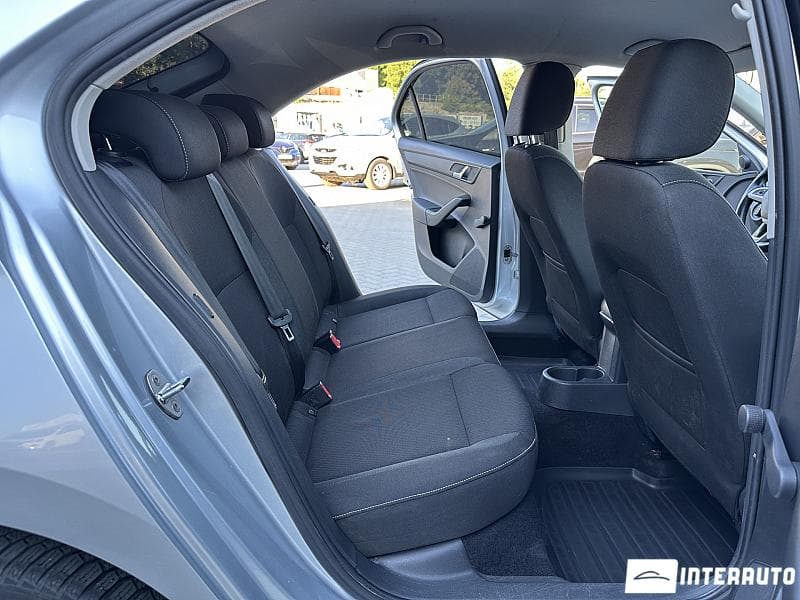 2015 Skoda Rapid — Miniatură 13
