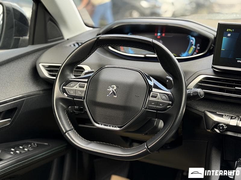 2021 Peugeot 3008 — Miniatură 10
