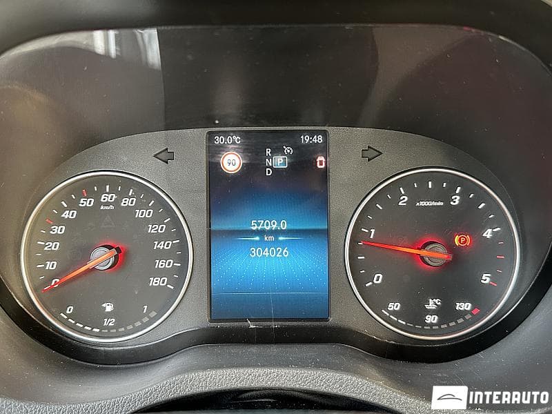 2018 Mercedes Sprinter — Miniatură 8