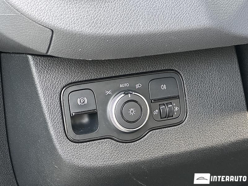 2018 Mercedes Sprinter — Miniatură 16