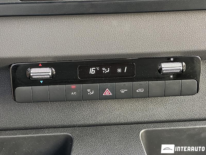 2018 Mercedes Sprinter — Miniatură 10