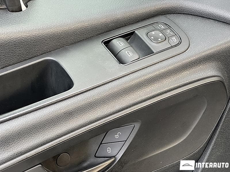 2018 Mercedes Sprinter — Miniatură 18