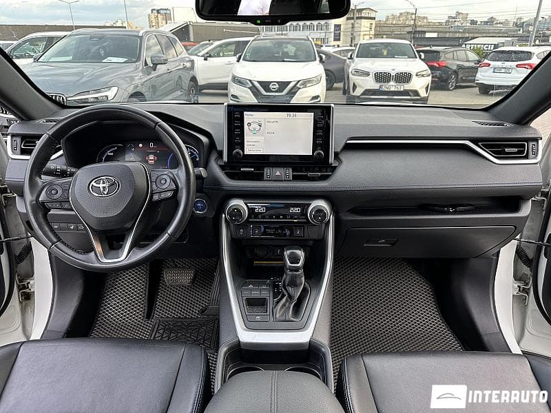 Toyota Rav-4 2021 — Миниатюра 6