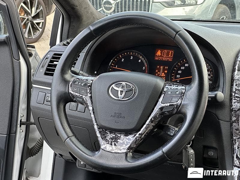 Toyota Avensis 2011 — Миниатюра 7