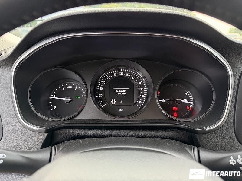 2016 Renault Megane — Miniatură 9