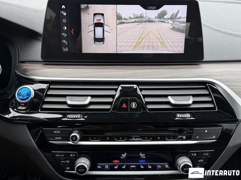 2017 BMW 520 — Miniatură 15