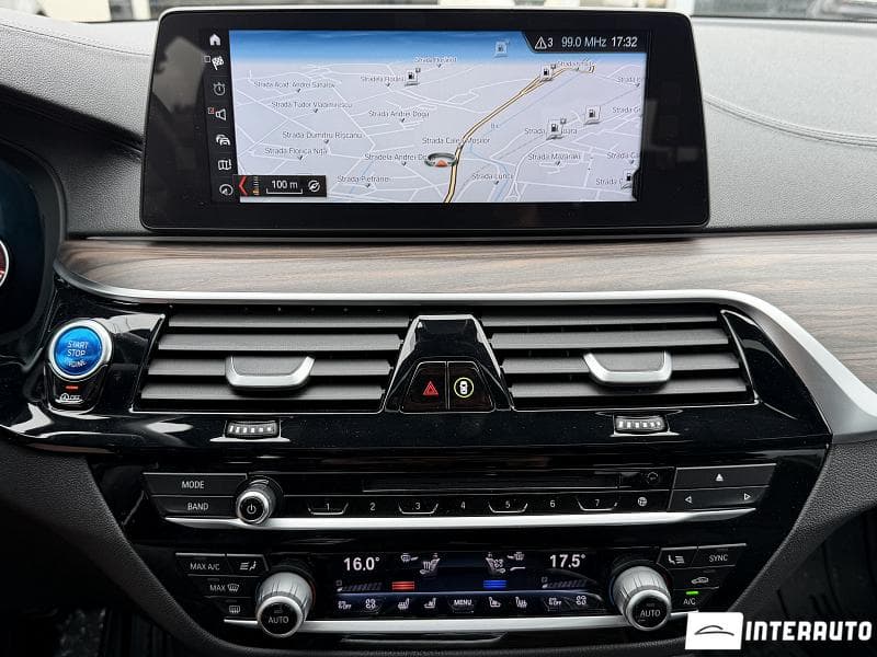 2017 BMW 520 — Miniatură 16