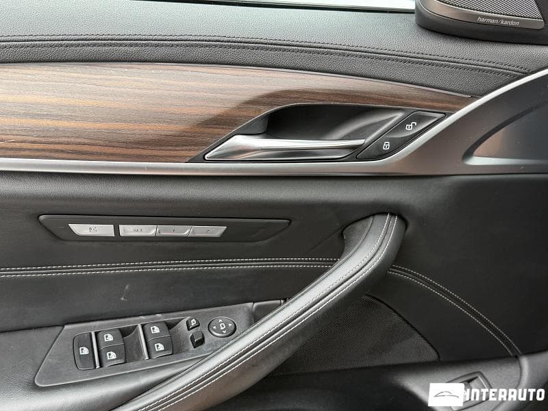 2017 BMW 520 — Miniatură 8