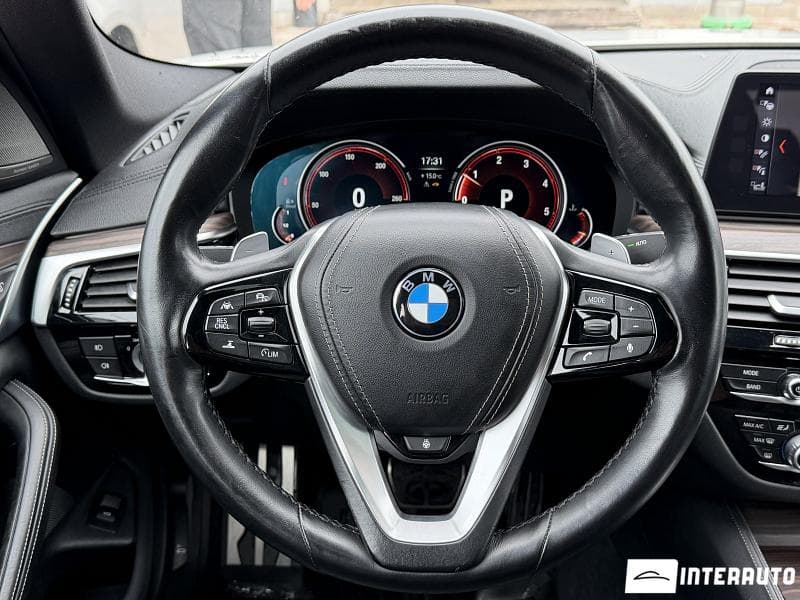 2017 BMW 520 — Miniatură 13
