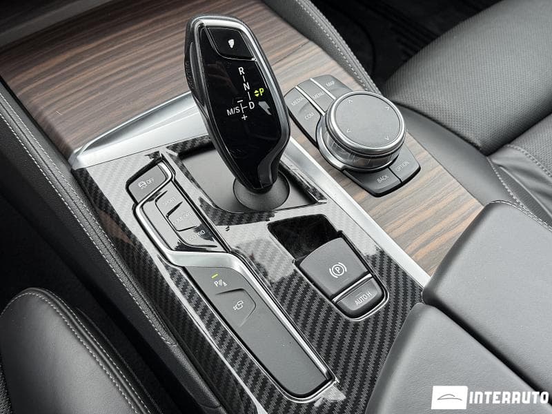 2017 BMW 520 — Miniatură 17
