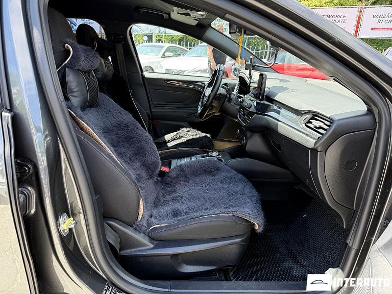 2019 Ford Focus — Miniatură 5