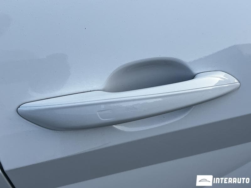 2022 Hyundai Elantra — Miniatură 21